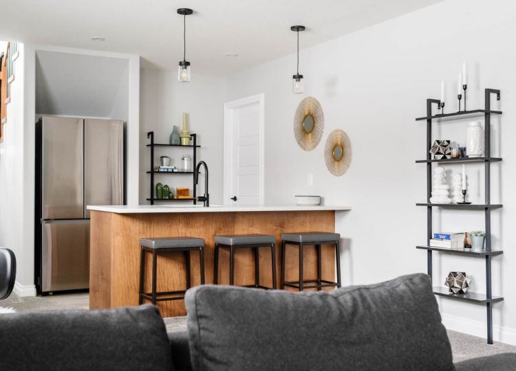 021623 Crawford 5201EGreenCres Web(29of31)