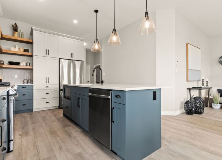 6-web-or-mls-5201 E Green Crescent-6