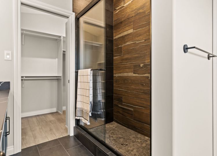 16-web-or-mls-5201 E Green Crescent-16